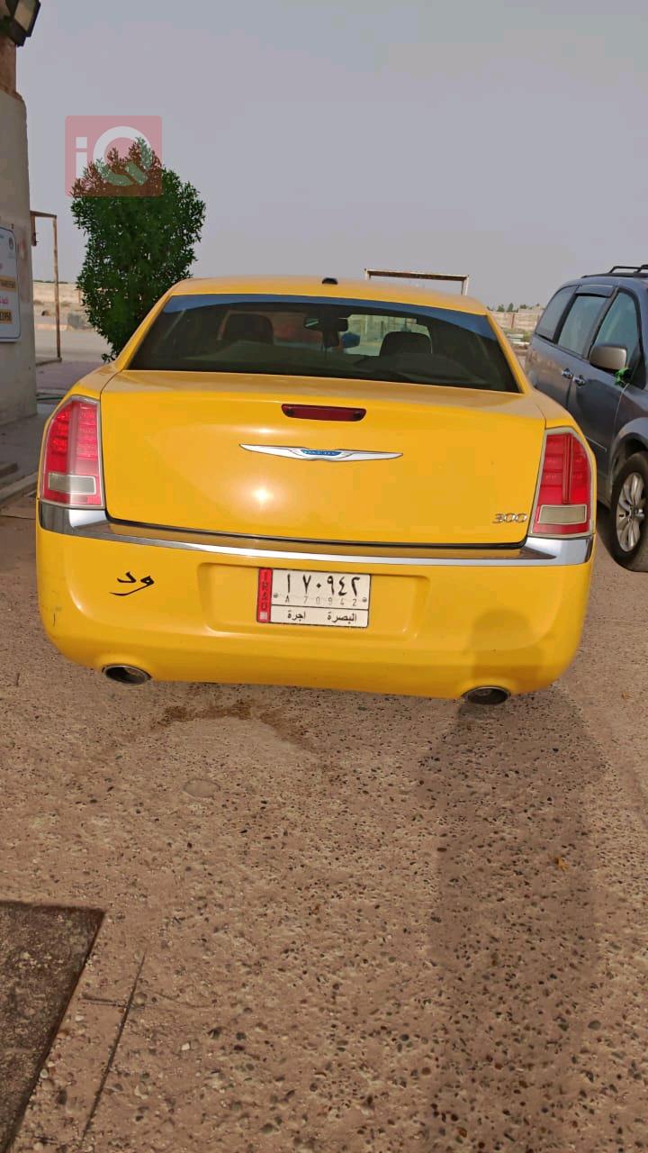 کرایسلەر 300